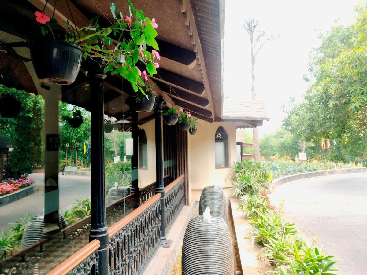 Regenta Mpg Club Mahabaleshwar Hotel Kültér fotó