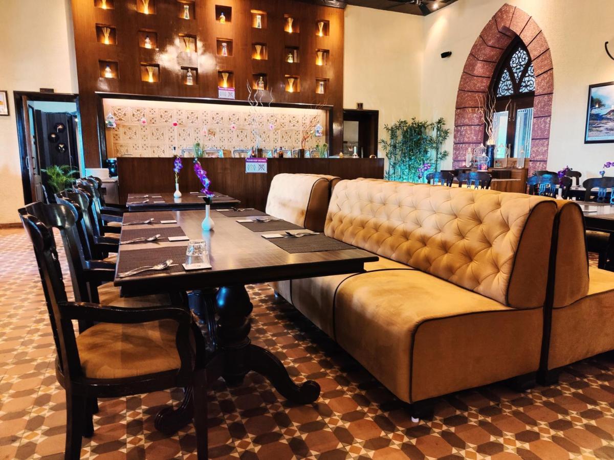 Regenta Mpg Club Mahabaleshwar Hotel Kültér fotó